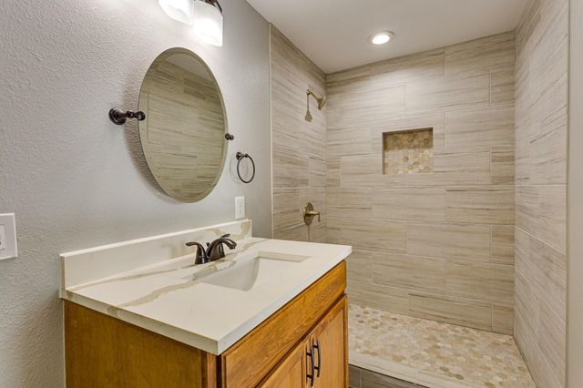 2725 Livingston Avenue, Fort Worth, TX 76110