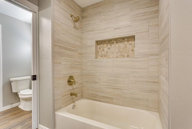 2725 Livingston Avenue, Fort Worth, TX 76110