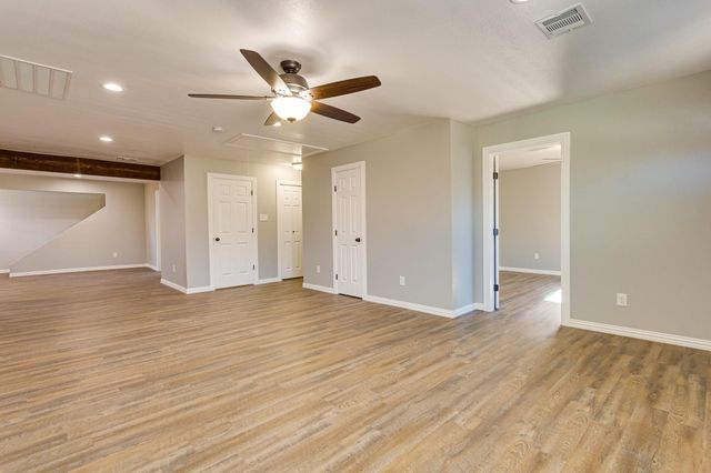 2725 Livingston Avenue, Fort Worth, TX 76110