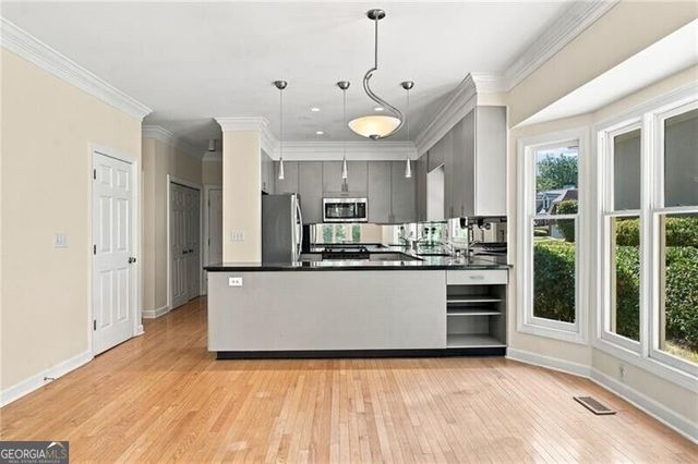 26 Ridgemere Trace, Sandy Springs, GA 30328