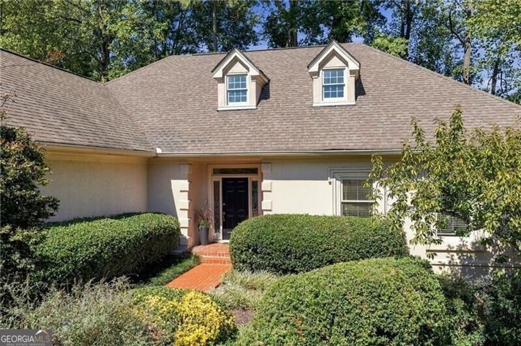 26 Ridgemere Trace, Sandy Springs, GA 30328