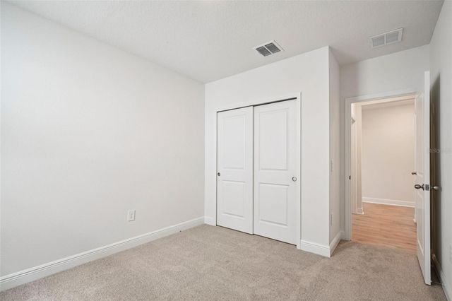 811 SUNSHOWER DRIVE, Lady Lake, FL 32159