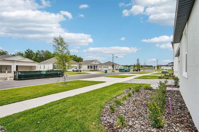 811 SUNSHOWER DRIVE, Lady Lake, FL 32159