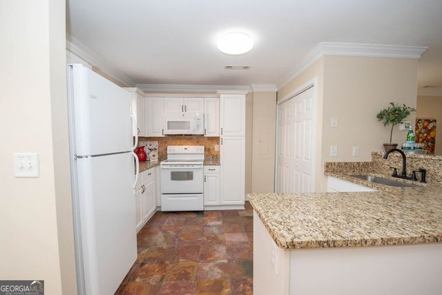 482 N Jeff Davis Drive, Fayetteville, GA 30214