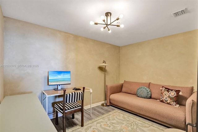 244 Biscayne Boulevard 3409, Miami, FL 33132