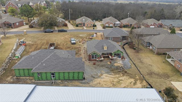 4239 S Greentree Way 56A, Sand Springs, OK 74063