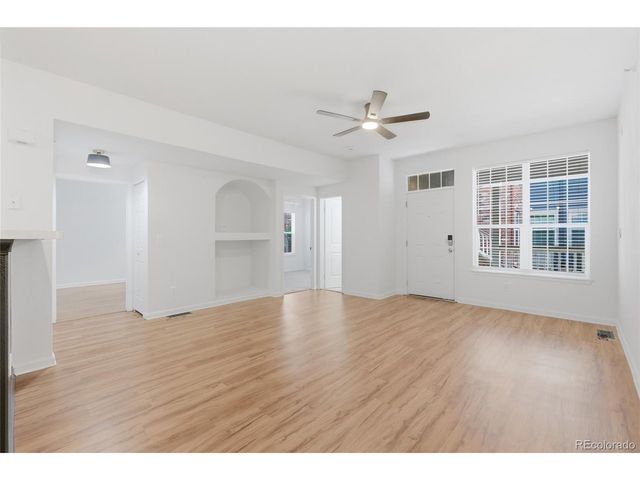 14319 E Grand Dr BLDG 14-167, Aurora, CO 80015