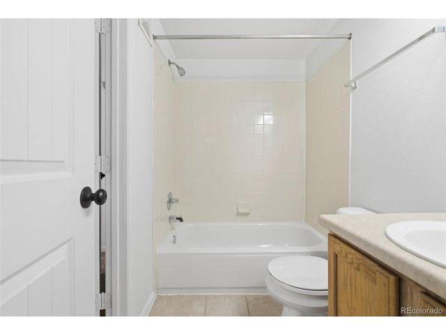 14319 E Grand Dr BLDG 14-167, Aurora, CO 80015