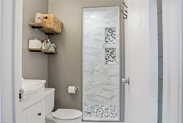 4626 Greenlaw DR, Virginia Beach, VA 23464