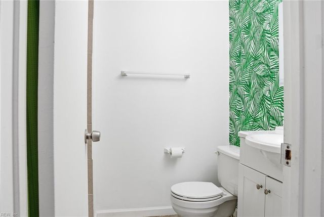 4626 Greenlaw DR, Virginia Beach, VA 23464