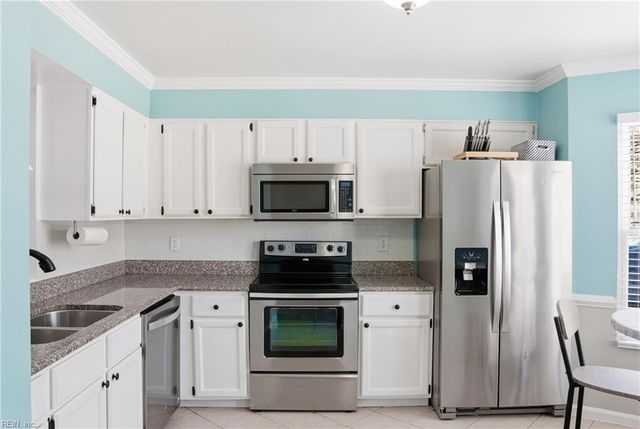 4626 Greenlaw DR, Virginia Beach, VA 23464