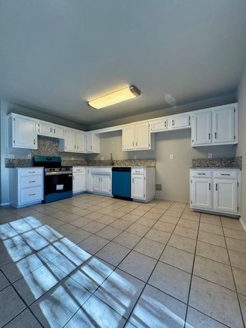 1 Mills Lane, Bella Vista, AR 72714