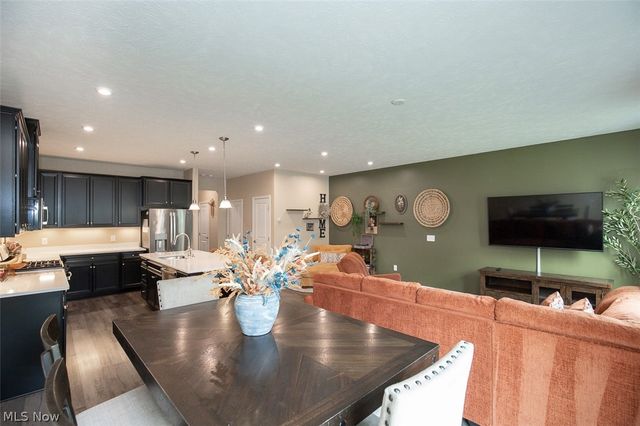 1165 Meadow Run, Copley, OH 44321