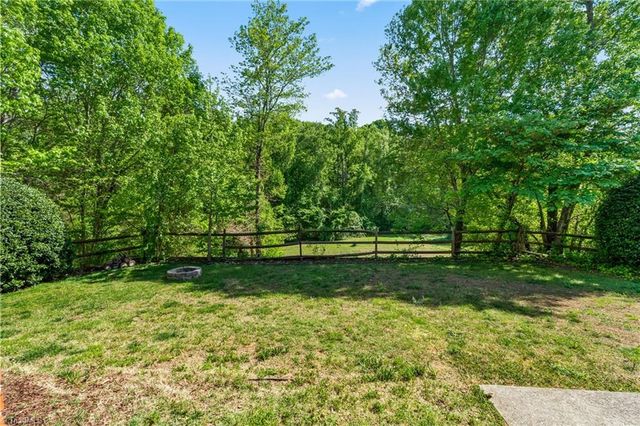 828 Woodview Ridge Trail, Lewisville, NC 27023