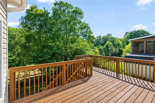 828 Woodview Ridge Trail, Lewisville, NC 27023