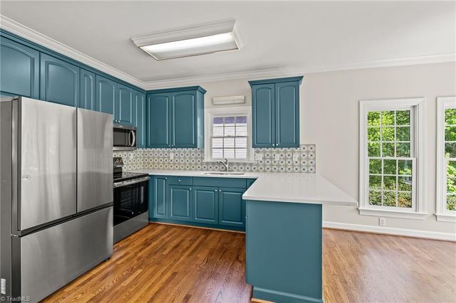 828 Woodview Ridge Trail, Lewisville, NC 27023