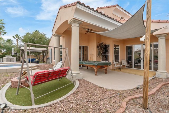 27 Via Paradiso Street, Henderson, NV 89011