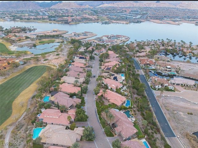 27 Via Paradiso Street, Henderson, NV 89011