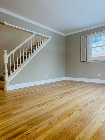 25704 Waldorf Street, Roseville, MI 48066