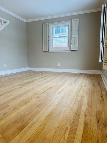 25704 Waldorf Street, Roseville, MI 48066