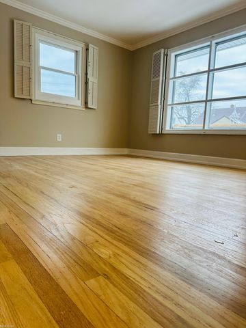 25704 Waldorf Street, Roseville, MI 48066