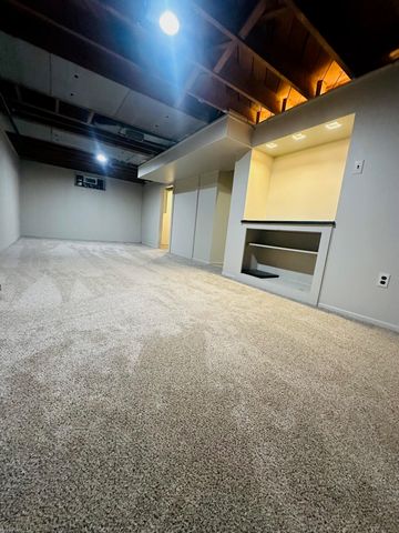 25704 Waldorf Street, Roseville, MI 48066