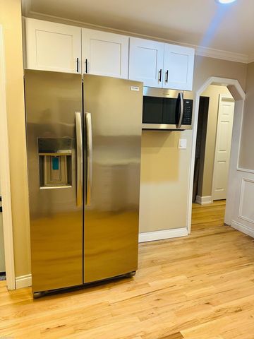 25704 Waldorf Street, Roseville, MI 48066