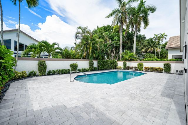 5455 NW 20th Avenue, Boca Raton, FL 33496
