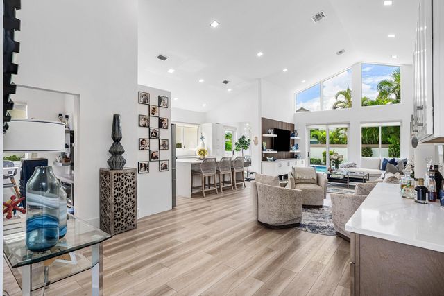 5455 NW 20th Avenue, Boca Raton, FL 33496