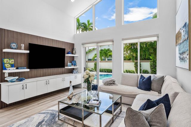 5455 NW 20th Avenue, Boca Raton, FL 33496