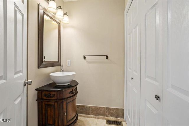 2847 Bedfordshire Court, Raleigh, NC 27604