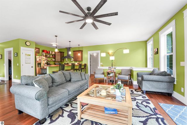 4360 Independence Drive, Suttons Bay, MI 49682