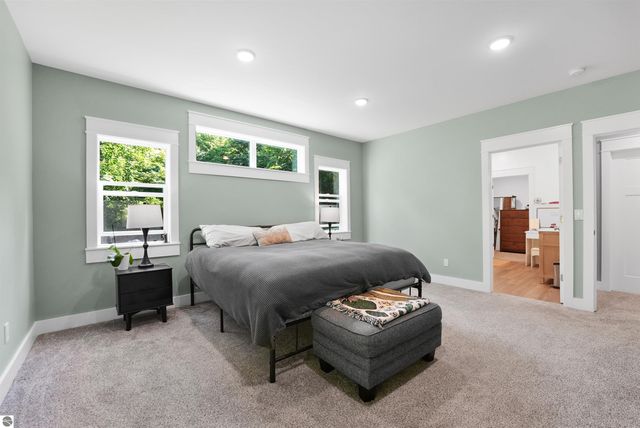 4360 Independence Drive, Suttons Bay, MI 49682