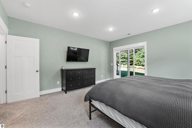 4360 Independence Drive, Suttons Bay, MI 49682