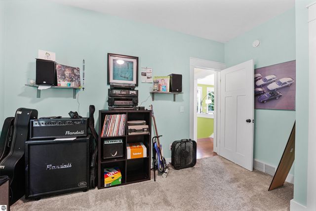 4360 Independence Drive, Suttons Bay, MI 49682