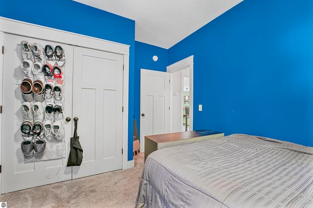 4360 Independence Drive, Suttons Bay, MI 49682