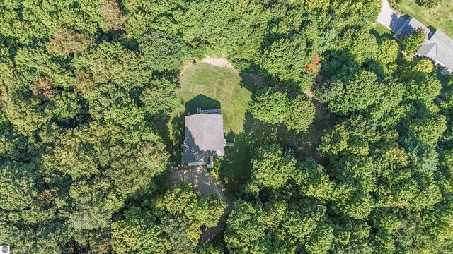 4360 Independence Drive, Suttons Bay, MI 49682