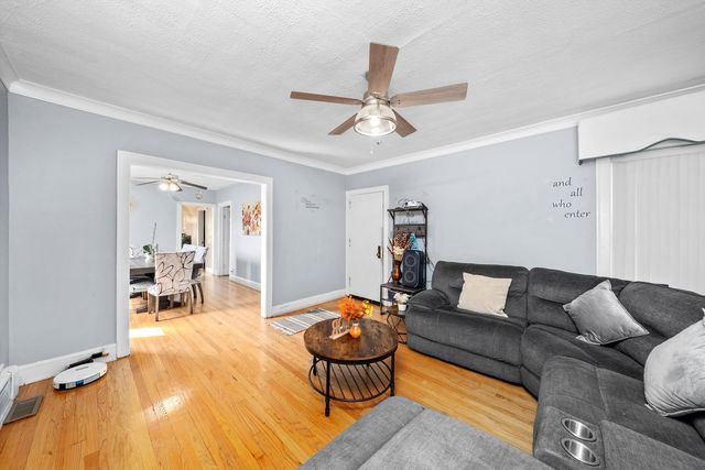 4629 W Parker Avenue, Chicago, IL 60639