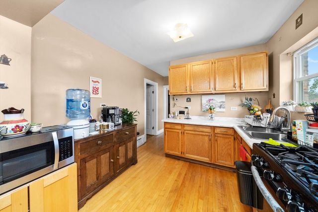 4629 W Parker Avenue, Chicago, IL 60639