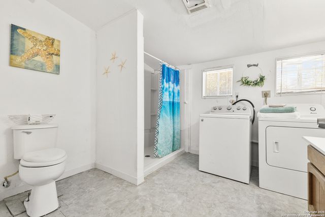 1222 W Harding, San Antonio, TX 78221