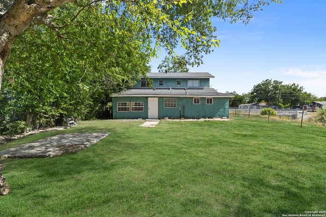 1222 W Harding, San Antonio, TX 78221