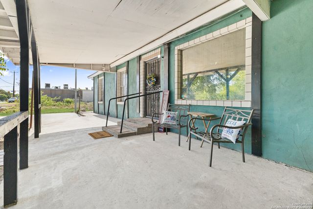1222 W Harding, San Antonio, TX 78221