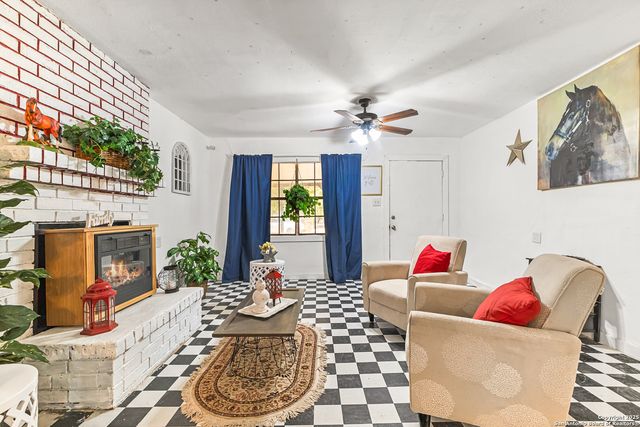 1222 W Harding, San Antonio, TX 78221