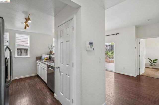 2761 2761 Martin Luther King Jr Ave, Richmond, CA 94804