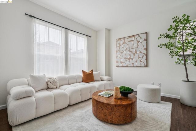 2761 2761 Martin Luther King Jr Ave, Richmond, CA 94804