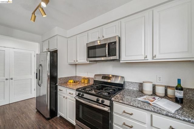 2761 2761 Martin Luther King Jr Ave, Richmond, CA 94804