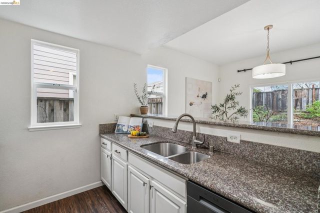 2761 2761 Martin Luther King Jr Ave, Richmond, CA 94804