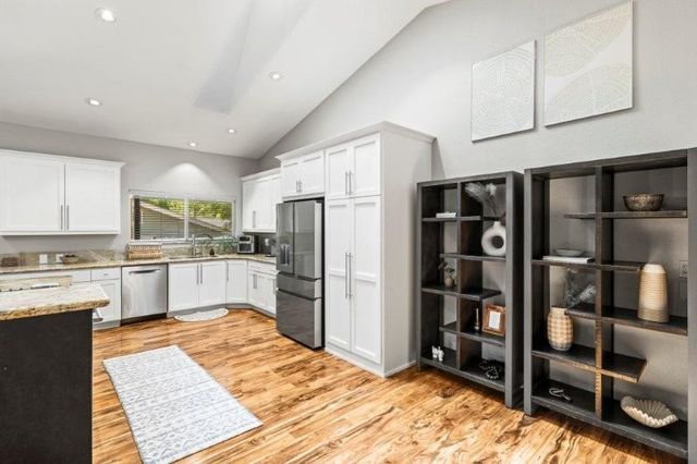 24740 Oro Valley Rd, Auburn, CA 95602