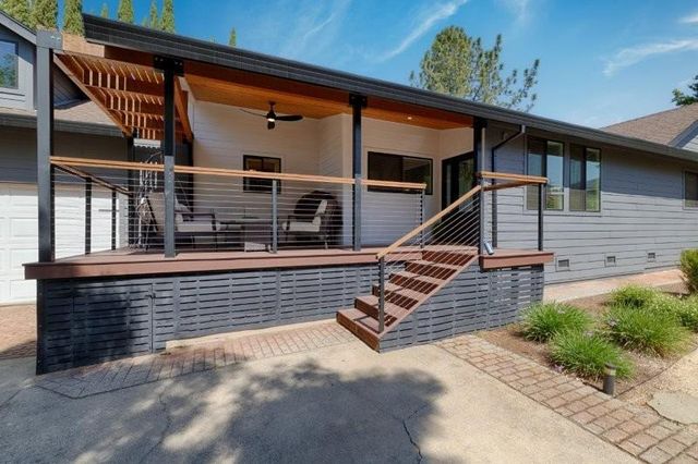 24740 Oro Valley Rd, Auburn, CA 95602