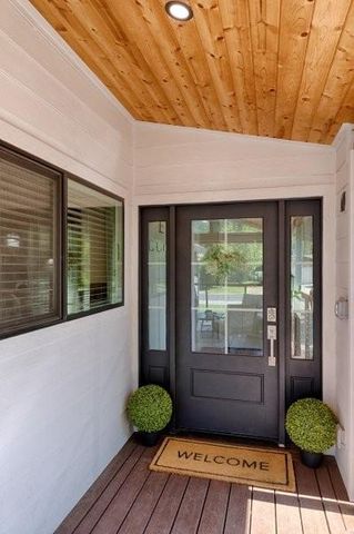 24740 Oro Valley Rd, Auburn, CA 95602